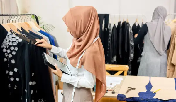 Top Abaya Brands in Pakistan | Where to Buy Quality Abayas 2 Top Abaya Brands in Pakistan