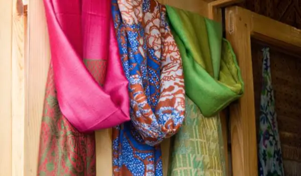 Pashmina Shawl for Women | Elegant and Stylish Fashion 4 Trending Pashmina Shawl Colors